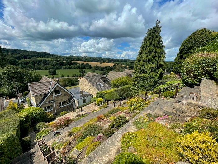 2 Bedroom Detached House For Sale In Clough Way, Fenay Bridge, Huddersfield, HD8