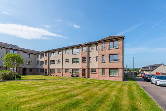 2 Bedroom Flat To Rent In McIntosh Crescent, Dyce, AB21