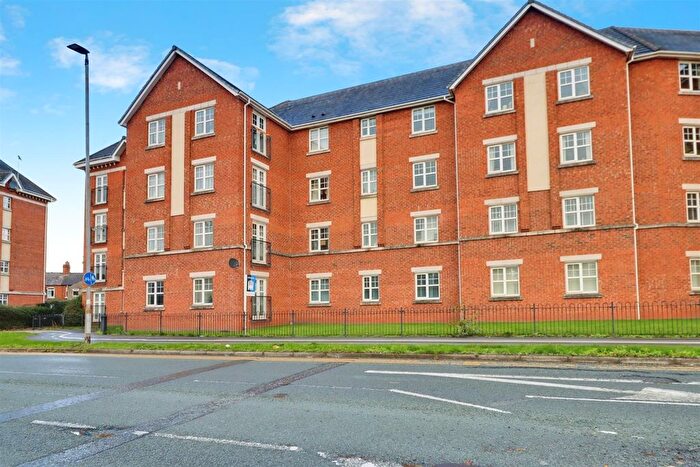 2 Bedroom Flat For Sale In Dale Way, Crewe, CW1