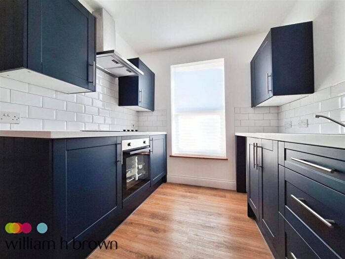 2 Bedroom Maisonette To Rent In London Road, Grays, RM20