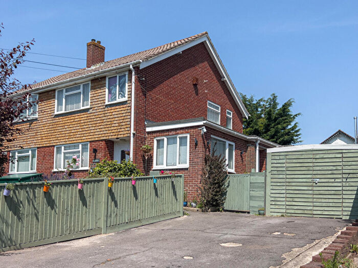 3 Bedroom Semi-Detached House For Sale In The Drove, Blackfield, Southampton, SO45