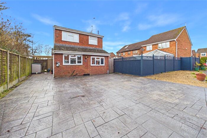 3 Bedroom Detached House For Sale In Constable Road, Upper Stratton, Wiltshire, SN2