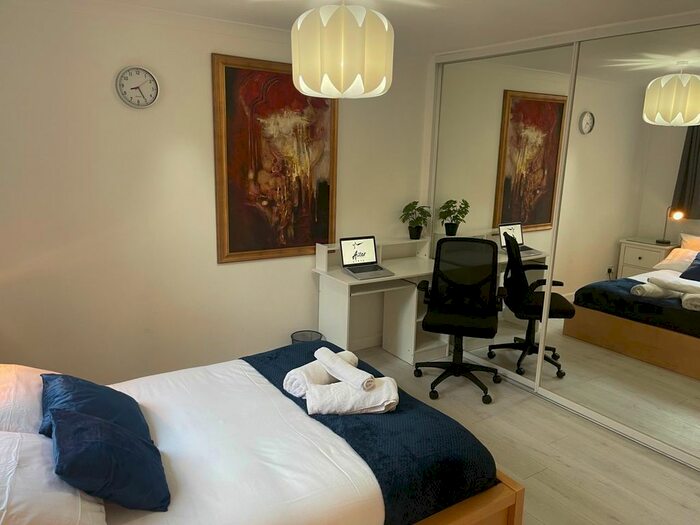 2 Bedroom Flat To Rent In Kennet Street, London, E1W