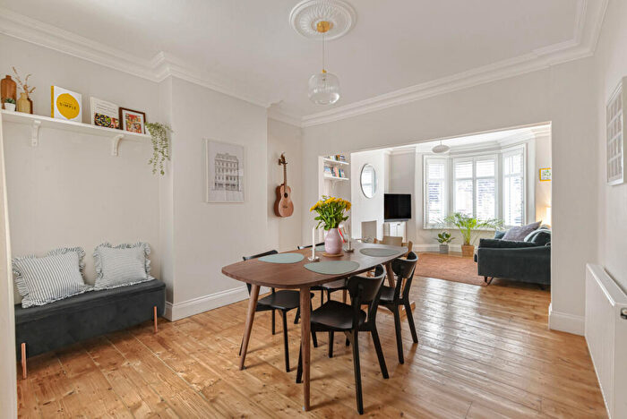 3 Bedroom Terraced House For Sale In Myrtledene Road, Abbey Wood, SE2