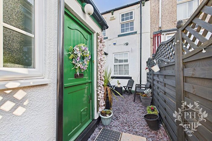 1 Bedroom Cottage For Sale In The Square, Middlesbrough, TS6