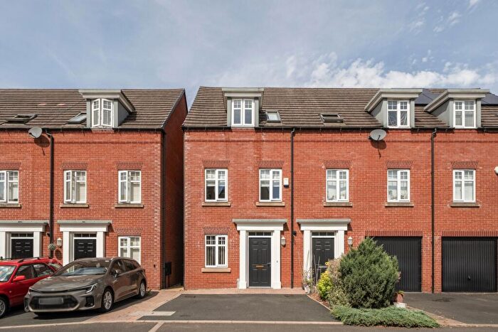 3 Bedroom Terraced House For Sale In Kendrick Grove, Hall Green, B28