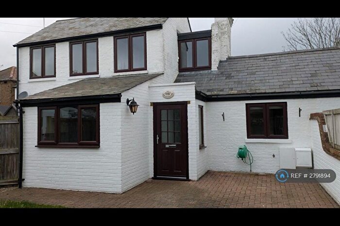 3 Bedroom Semi Detached House To Rent In Beacon Road, Broadstairs, CT10