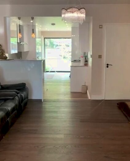 3 Bedroom Terraced House To Rent In Ragstone Road, Slough, SL1