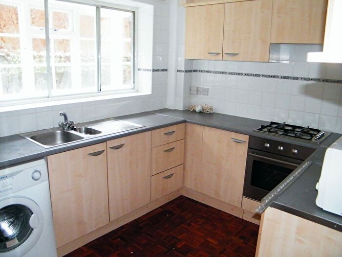 1 Bedroom Flat To Rent In Montpelier Court, Bromley, BR2