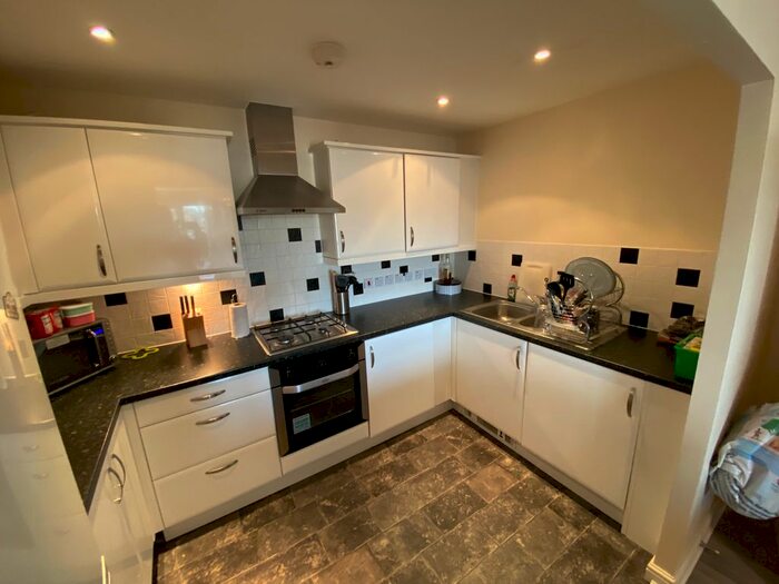 2 Bedroom Flat To Rent In Station Road, Borehamwood WD6