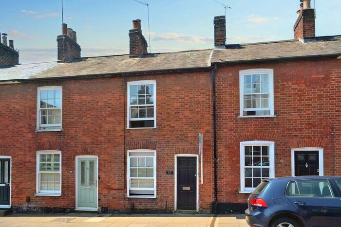 2 Bedroom Property To Rent In Holywell Hill, St Albans, AL1