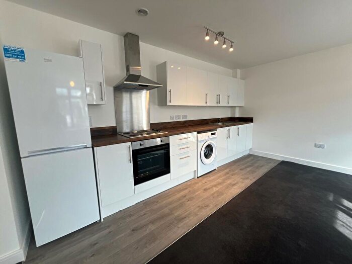 2 Bedroom Apartment To Rent In Westbridge House, NG7