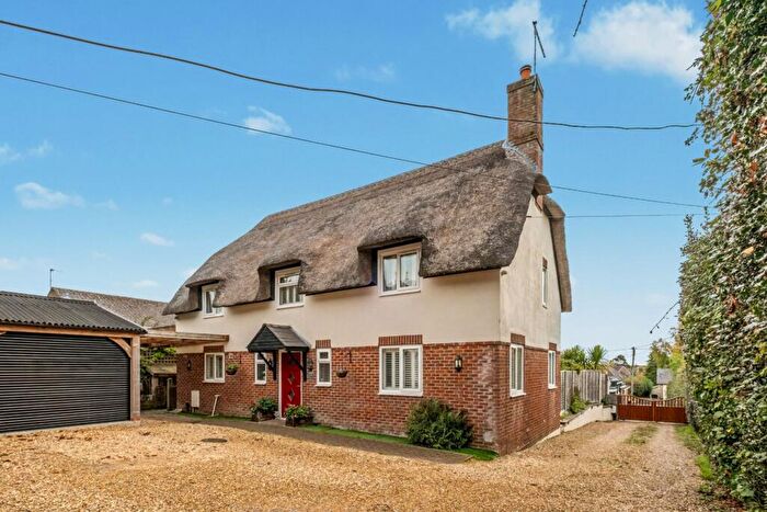 3 Bedroom Detached House For Sale In Lytchett Matravers, Poole, Dorset, BH16