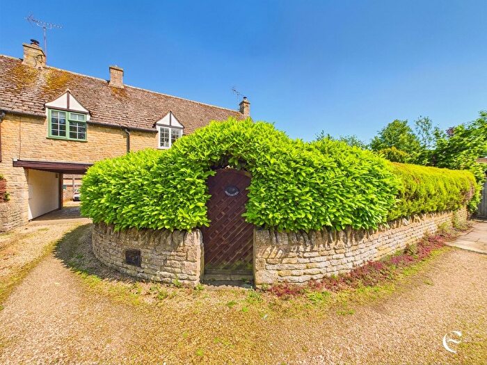 2 Bedroom Semi-Detached House For Sale In New Road, Easton On The Hill, PE9