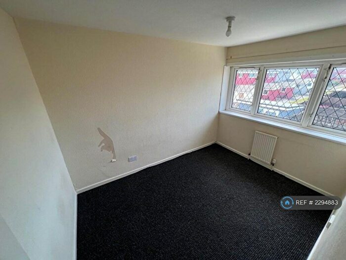 5 Bedroom Terraced House To Rent In Oakington Garth, Bransholme, Hull, HU7