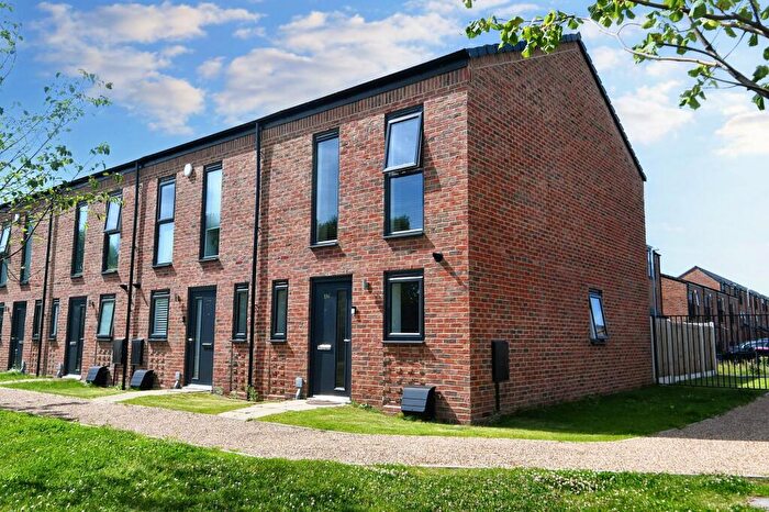 2 Bedroom Terraced House For Sale In Shergar Way, Salford, M6