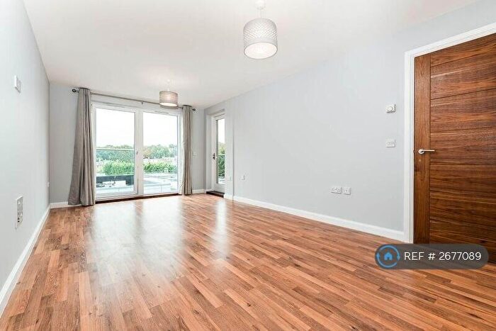 2 Bedroom Flat To Rent In Park Road, London, N8