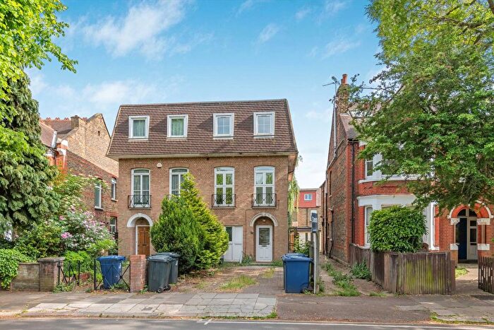 2 Bedroom Flat To Rent In Creffield Road, Ealing, W5