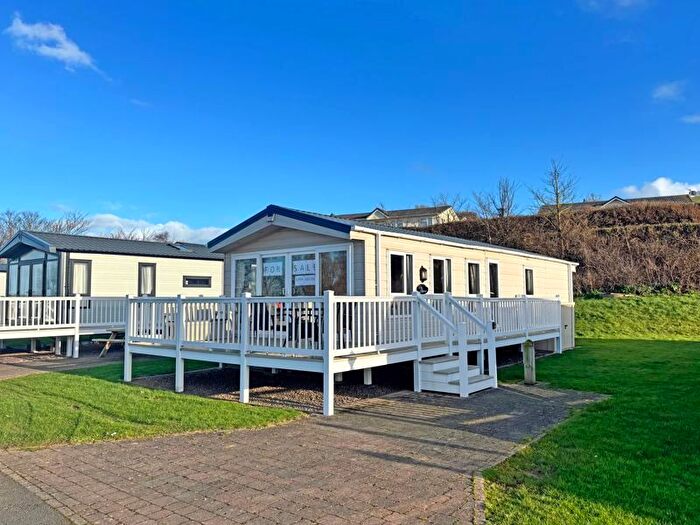 3 Bedroom Mobile/park Home For Sale In Otters Lake, Haven Holiday Park, TA23