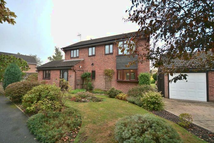 4 Bedroom Detached House To Rent In Salcey Close, Swanwick, DE55