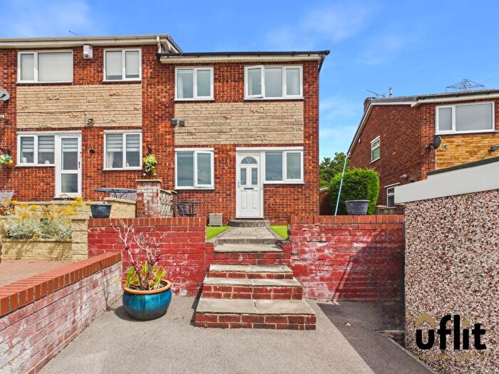 3 Bedroom Semi Detached House For Sale In Aubretia Avenue, Brinsworth, Rotherham, S60