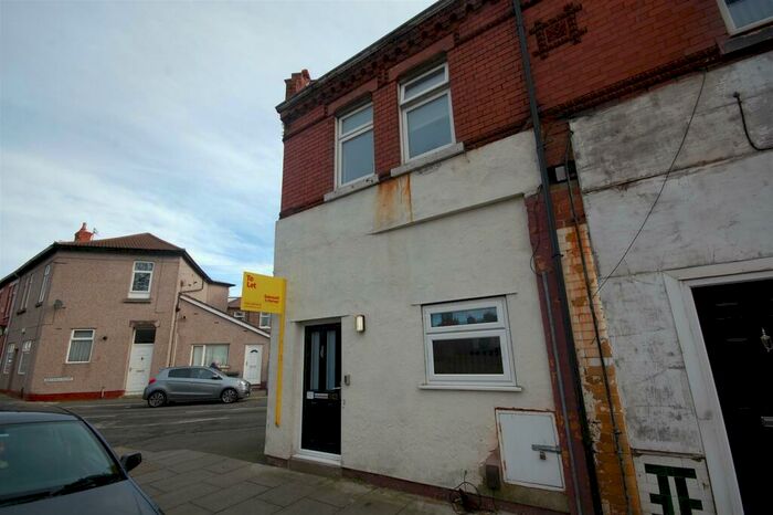 2 Bedroom Flat To Rent In Martins Lane, Wallasey, CH44