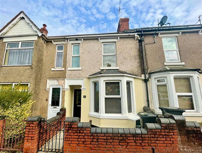 3 Bedroom Terraced House For Sale In Montagu Street, Rodbourne, Swindon, SN2