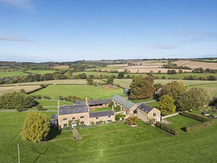 6 Bedroom House To Rent In Farnicombe Farm, Ascott, CV36