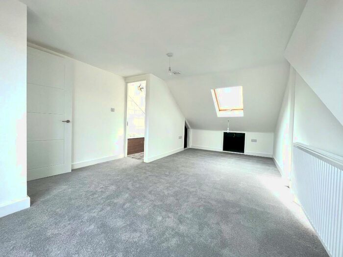 4 Bedroom Terraced House To Rent In Beulah Road, Sutton, Surrey, SM1
