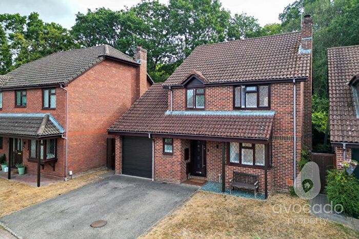 4 Bedroom Detached House For Sale In Ely Close, Frimley, Camberley, Surrey, GU16