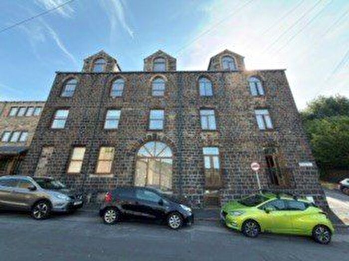 3 Bedroom Flat To Rent In Prince Street, Haworth, Keighley, West Yorkshire, BD22