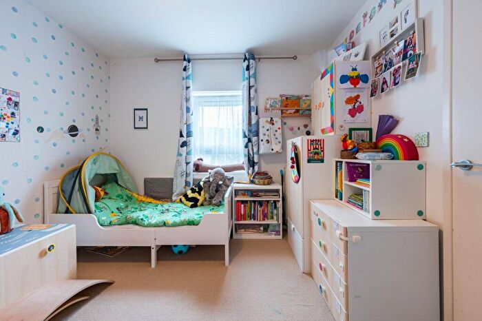 2 Bedroom Flat For Sale In Newham Way, London, , Beckton, London, E6