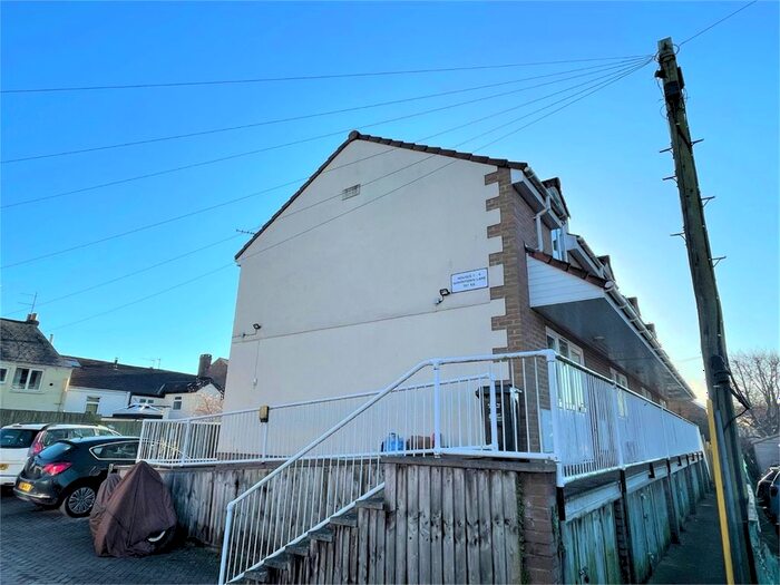 2 Bedroom End Of Terrace House To Rent In North Town Lane, Wood Street, Taunton, TA1