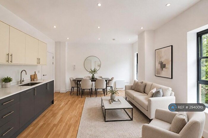 2 Bedroom Flat To Rent In Seven Sisters Road, London, N15