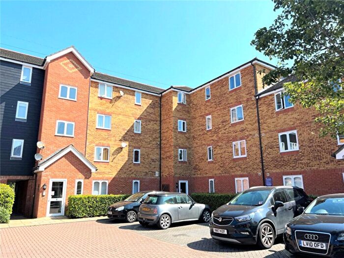 2 Bedroom Apartment To Rent In Dunlop Close, Dartford, Kent, DA1