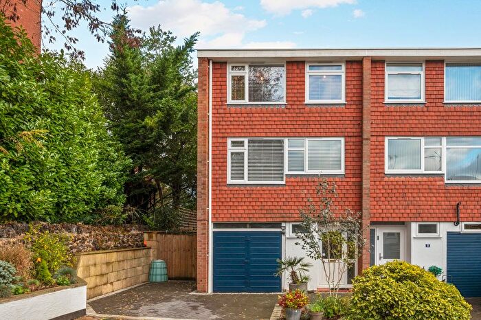 3 Bedroom Terraced House For Sale In Ridgemount, Weybridge, KT13