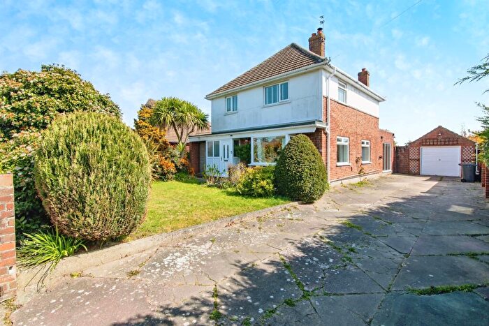 4 Bedroom Detached House For Sale In Gunton St. Peters Avenue, Lowestoft, NR32