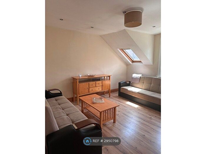 1 Bedroom Flat To Rent In Northwold Road, London, N16