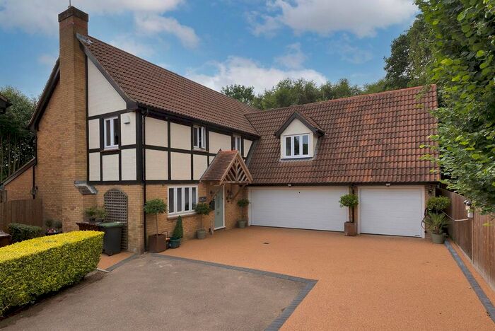 5 Bedroom Detached House For Sale In Hampden Way, West Malling, ME19