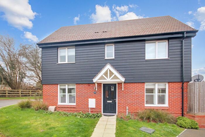 3 Bedroom Detached House For Sale In Mead Lane, Crawley Down, RH10
