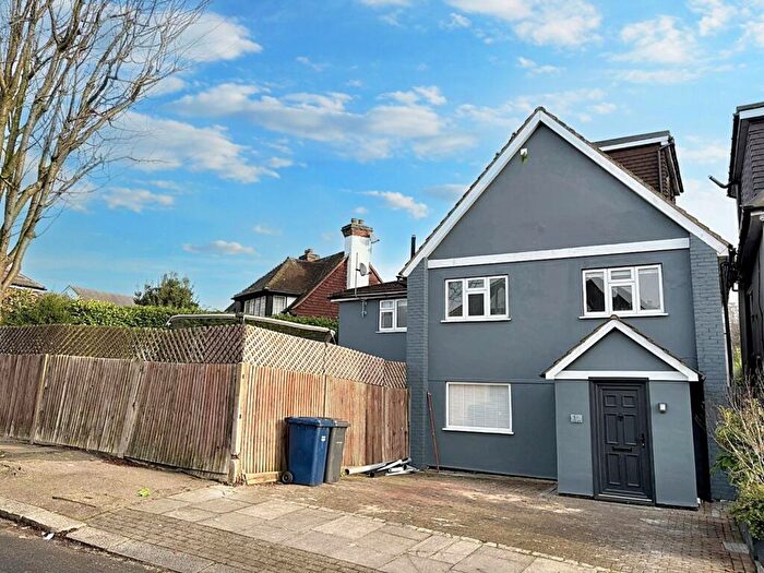 4 Bedroom Detached House To Rent In Holders Hill Crescent, London, NW4