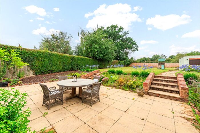 5 Bedroom Detached House For Sale In Vicarage Road, Whaddon, Milton Keynes, Buckinghamshire, MK17