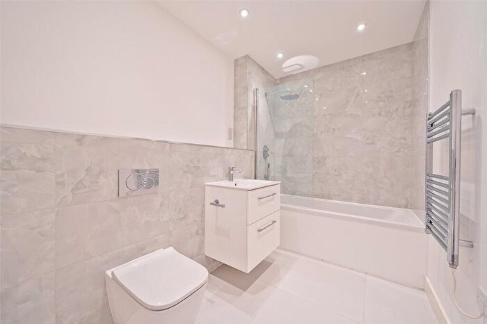 2 Bedroom Apartment To Rent In Obelisk Way, Camberley, Surrey, GU15