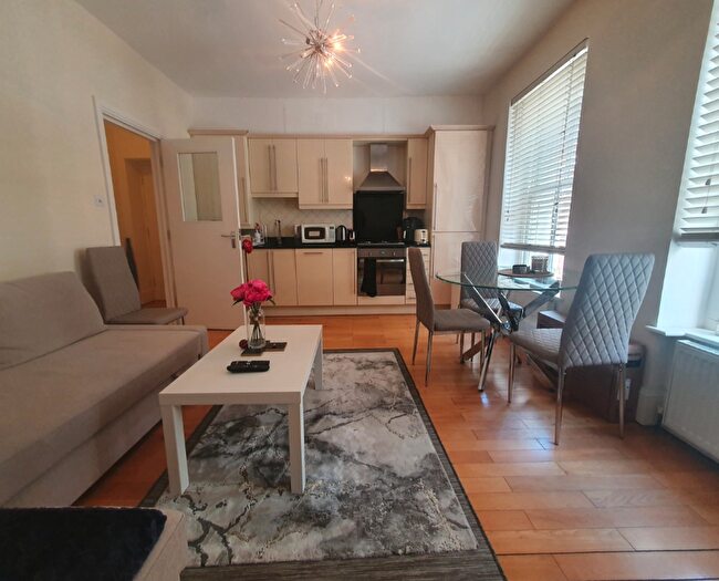 1 Bedroom Maisonette To Rent In Chiltern Street, London, W1U