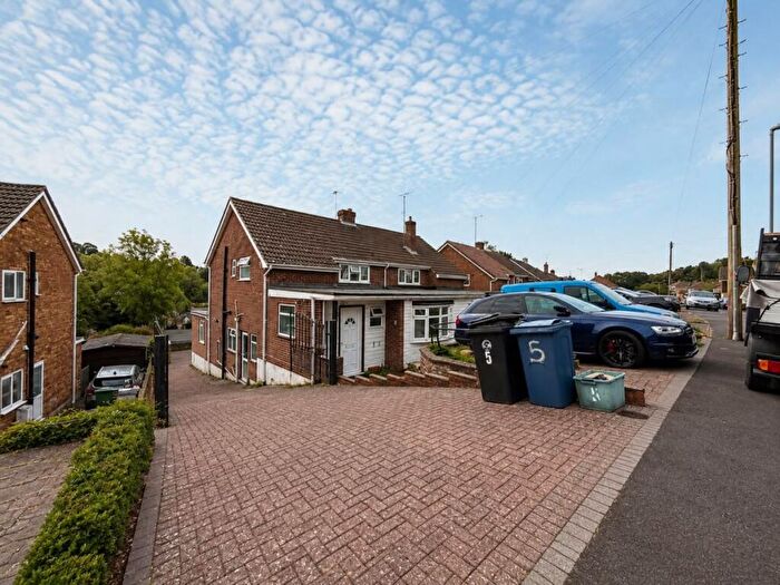 5 Bedroom Semi-Detached House To Rent In Mayhew Crescent, HP13