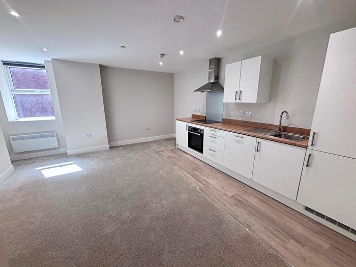 1 Bedroom Apartment To Rent In George Street, Hull, HU1