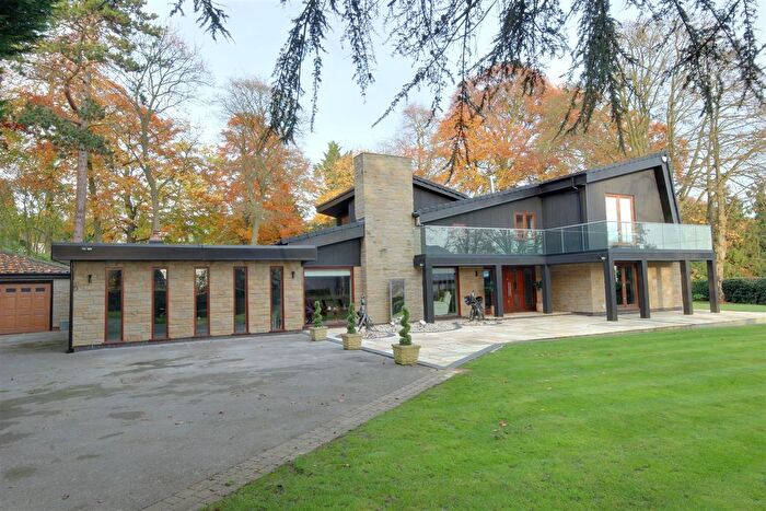 6 Bedroom Detached House For Sale In Grange Park, Swanland, HU14