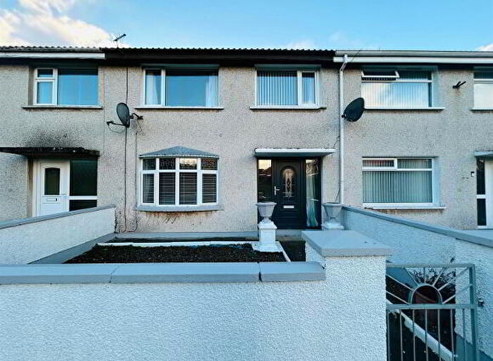 3 Bedroom Mid Terraced House For Sale In Primity Crescent, L'Derry, BT47