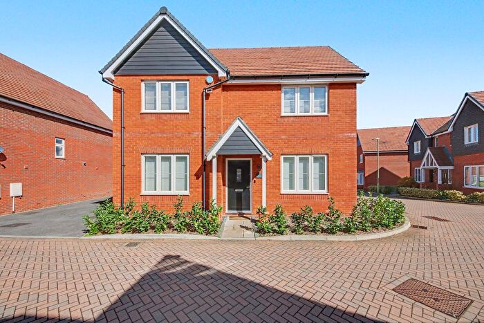 4 Bedroom Detached House For Sale In St. Andrews Road, Botley, SO32