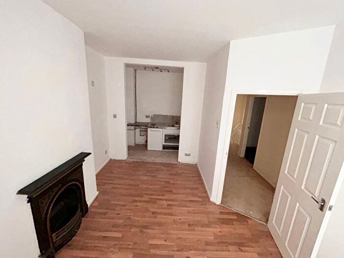 2 Bedroom Flat For Sale In Durham Road, Low Fell, Gateshead, NE9